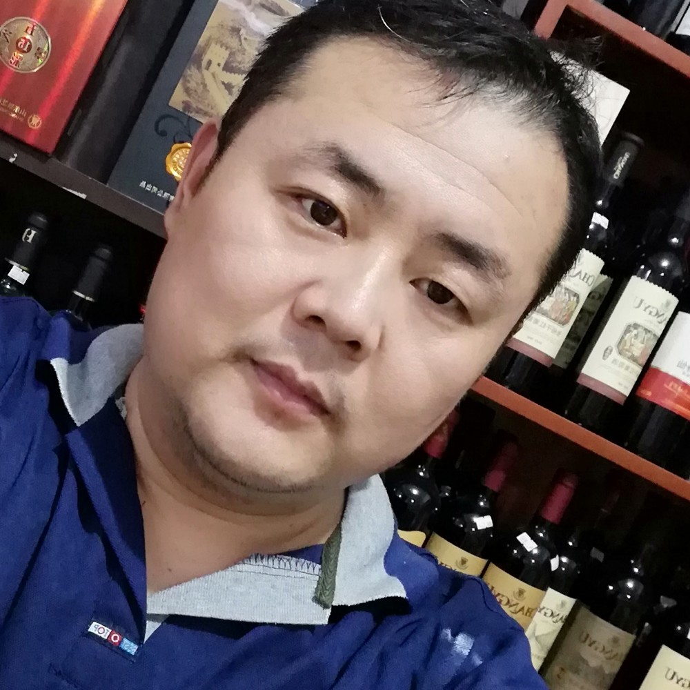 没有牙齿的善良的照片