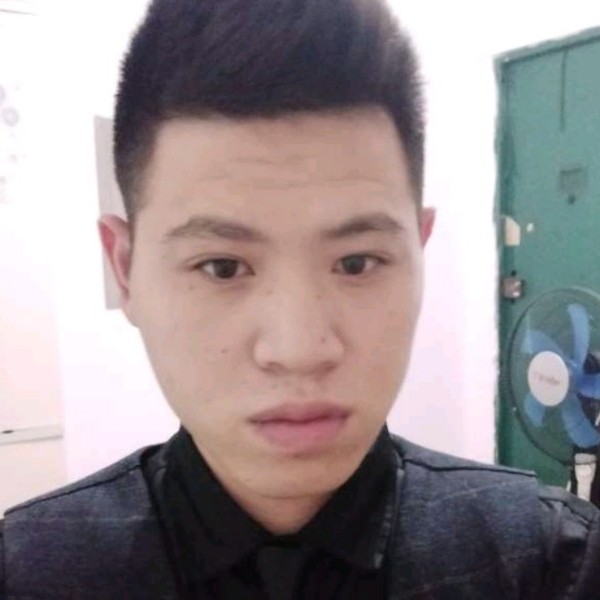黛儿迎威武的照片