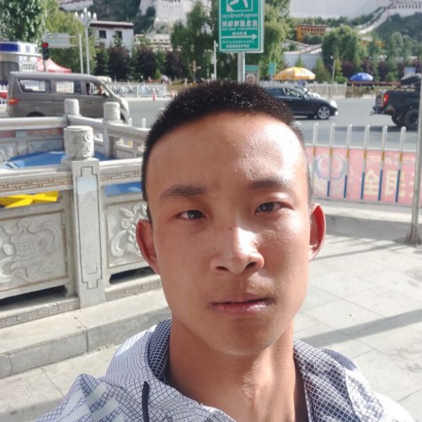 张大初的照片