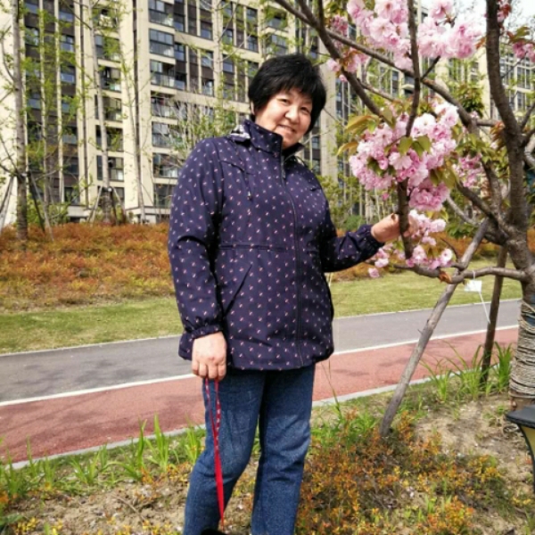 玲孑的照片