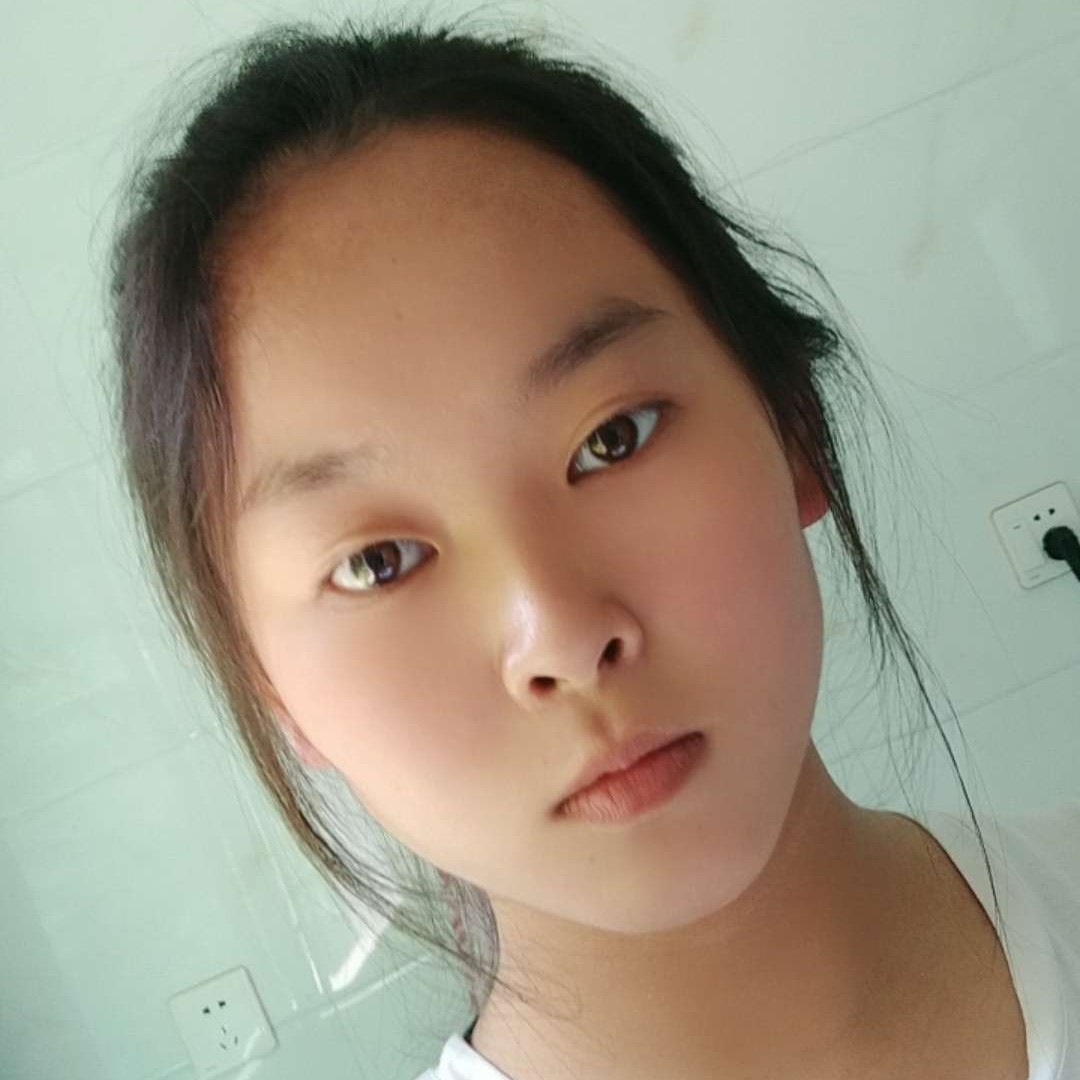怡然还溪流的照片