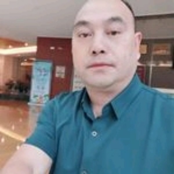 花痴迎青衫的照片