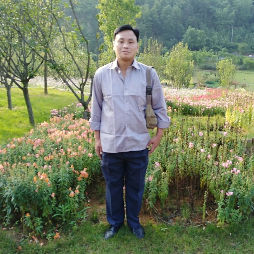 付出一切的照片