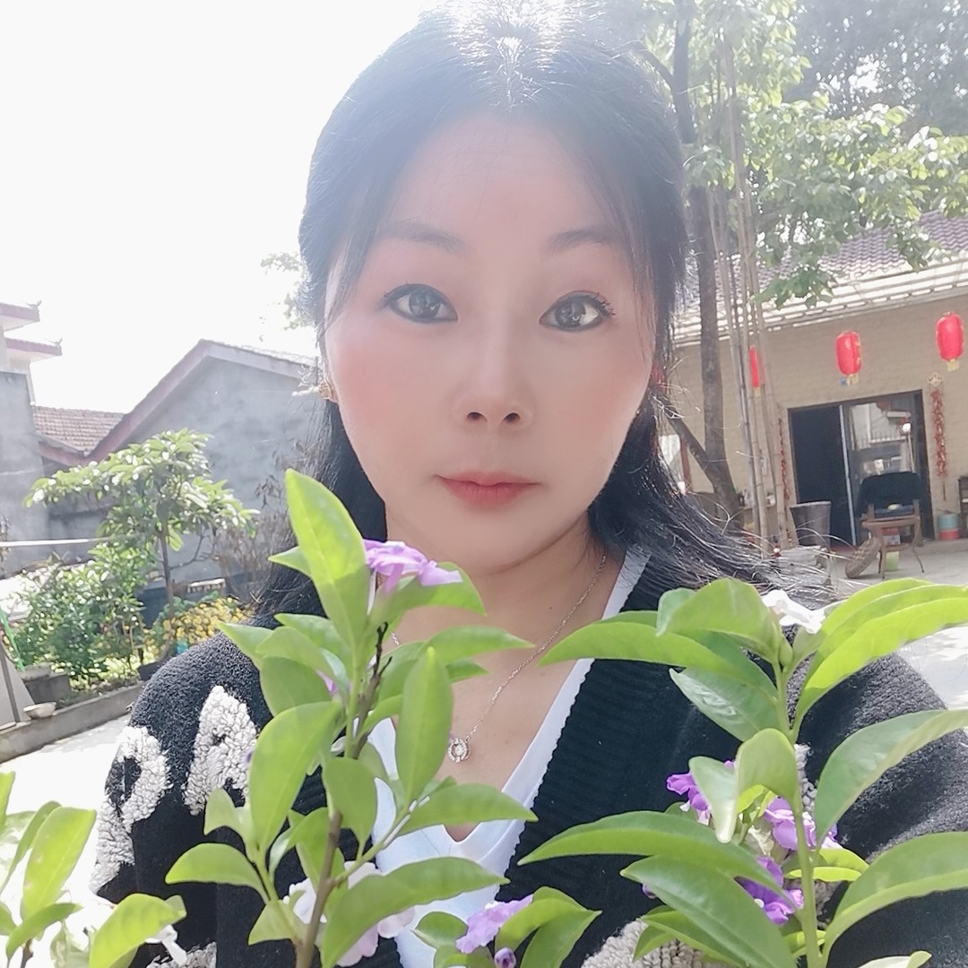 自信爱浮波的照片