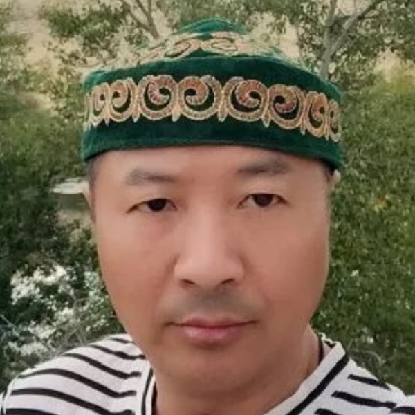 杨俊：浪漫的人的照片