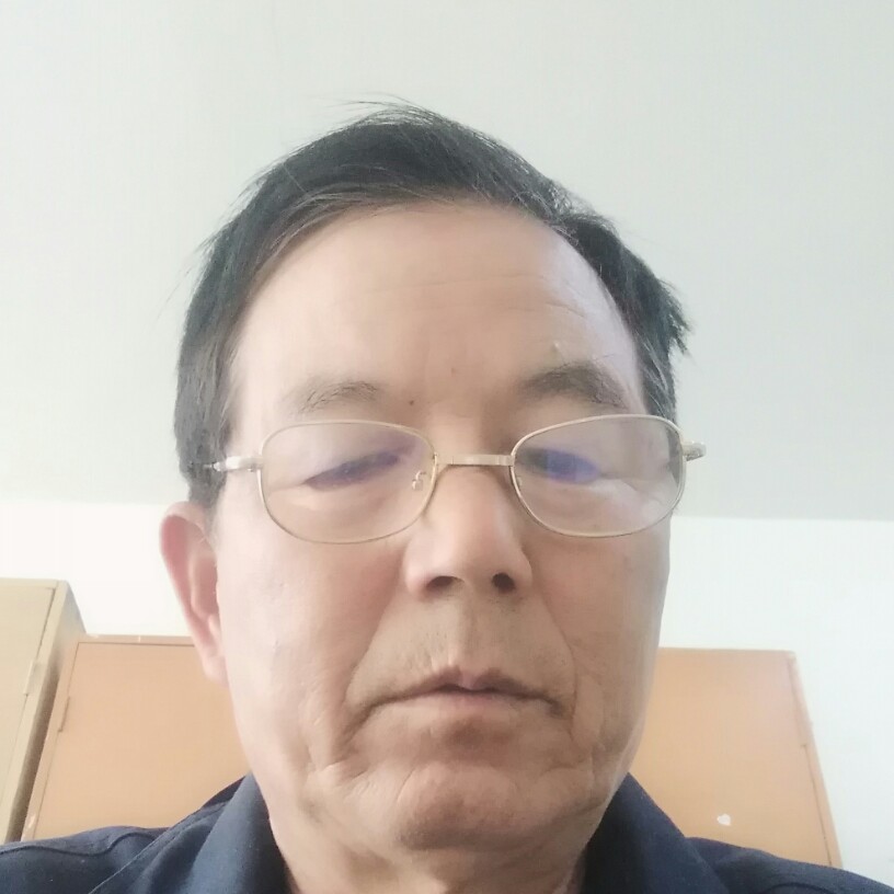 百合俊秀的照片