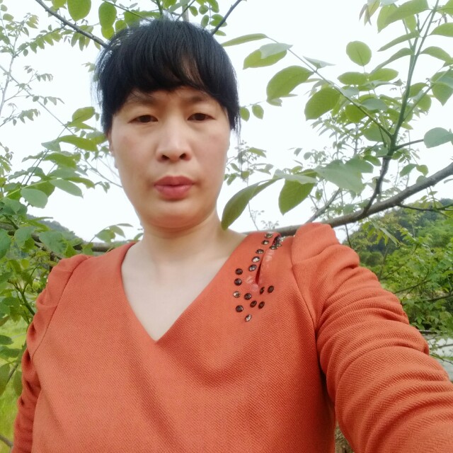 明亮白云的照片