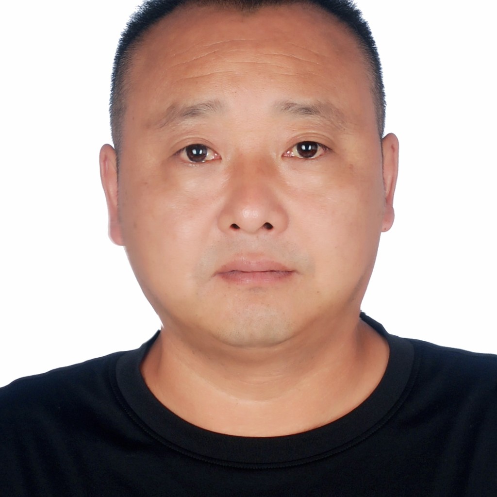 负责凝眸小虾米的照片