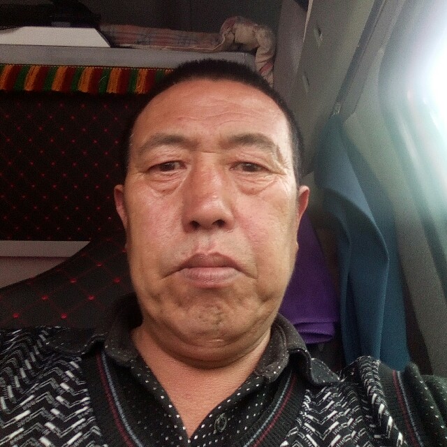 毛衣重的照片