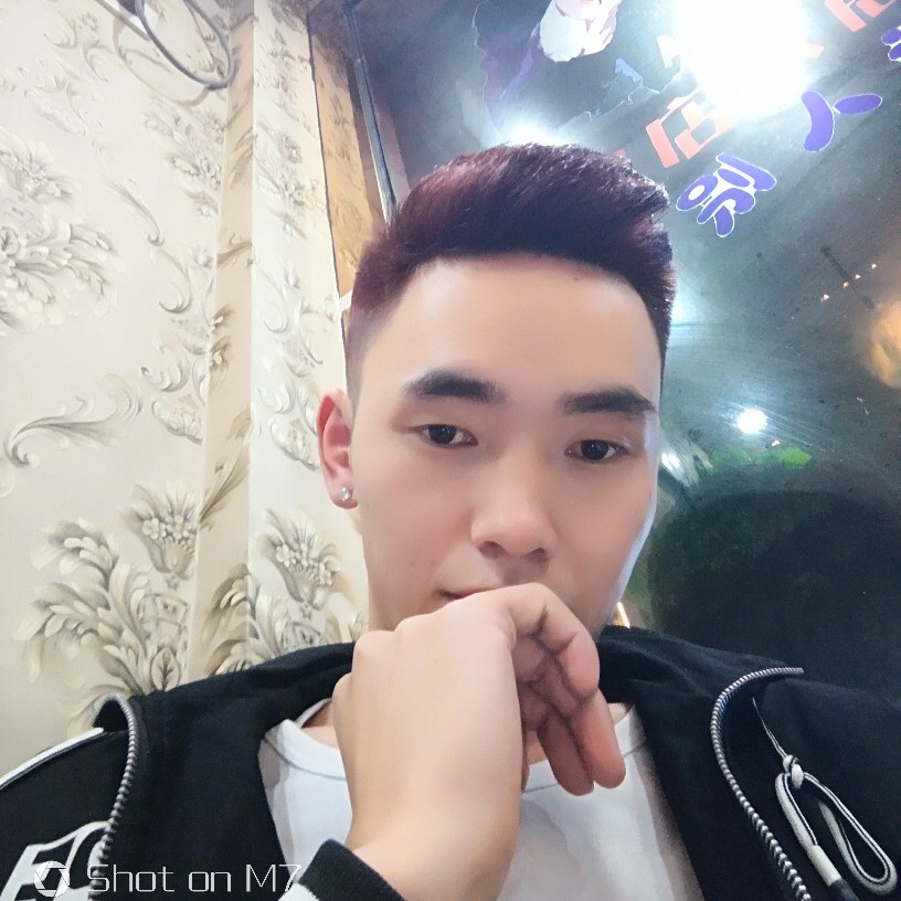 或走或留。的照片