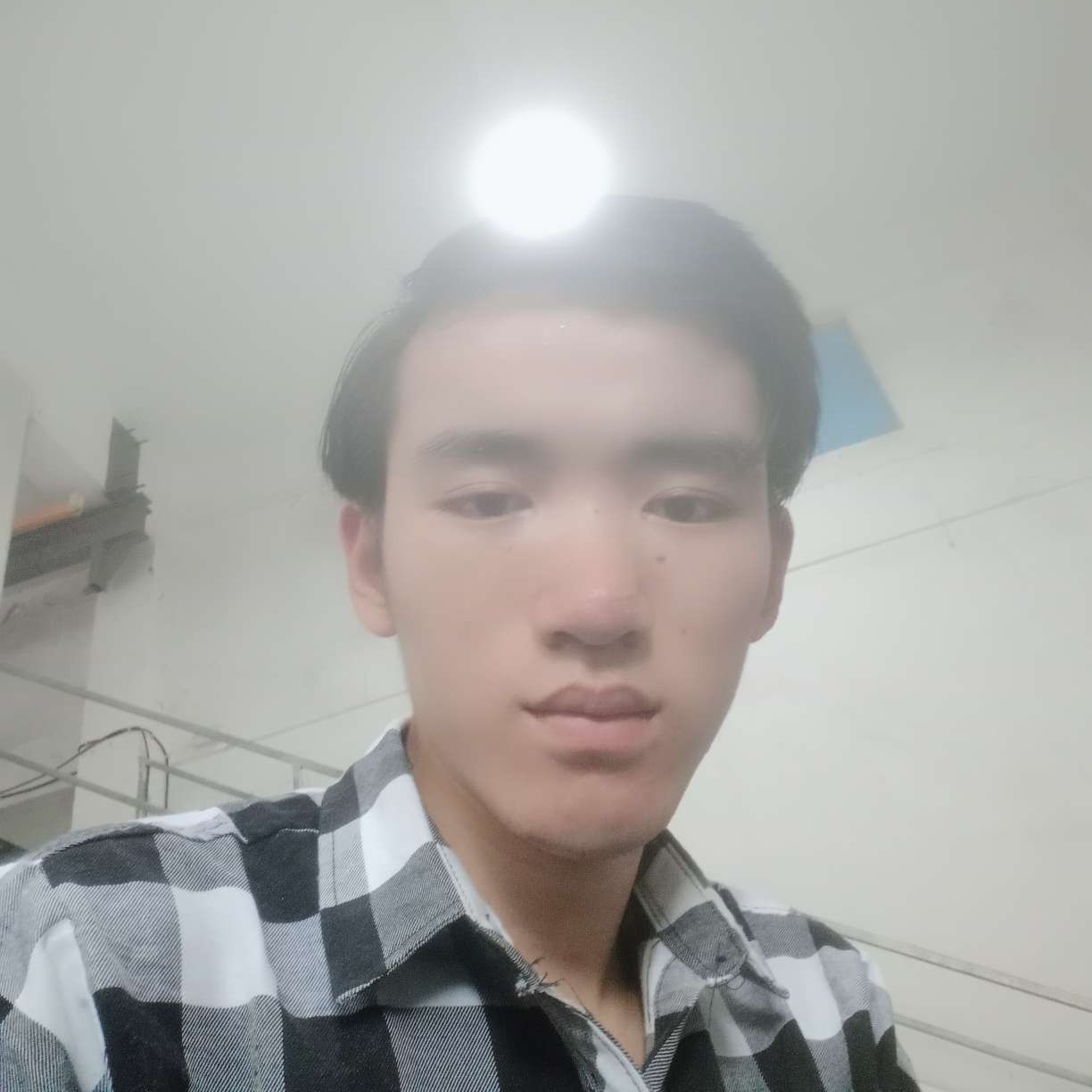 迷一样的男人。的照片