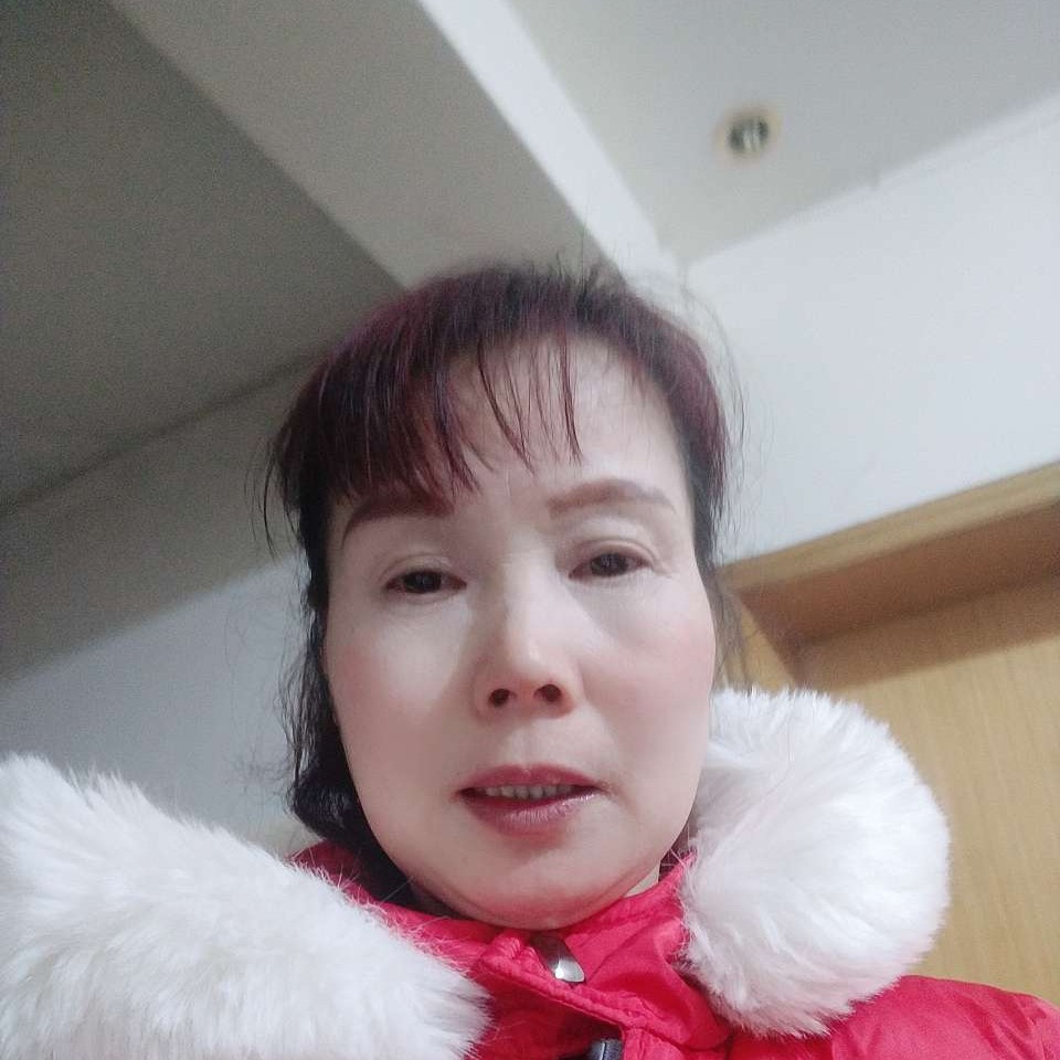 疯狂踢小松鼠的照片