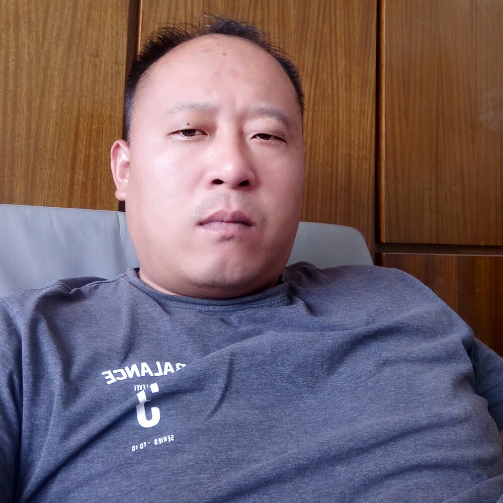男人不能说累的照片