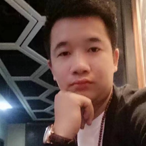 等你出现~的照片