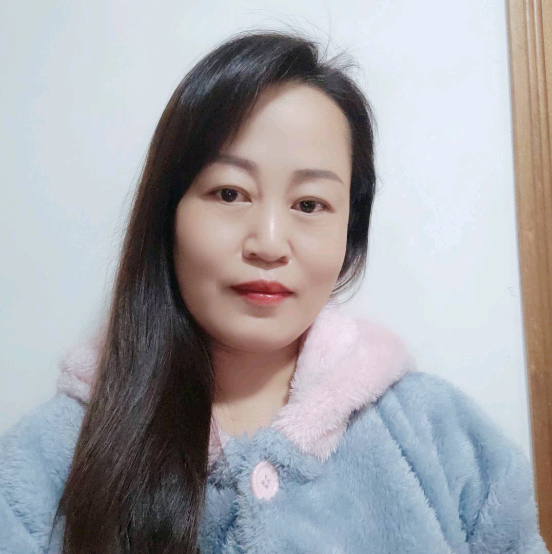 未来和甜甜的照片