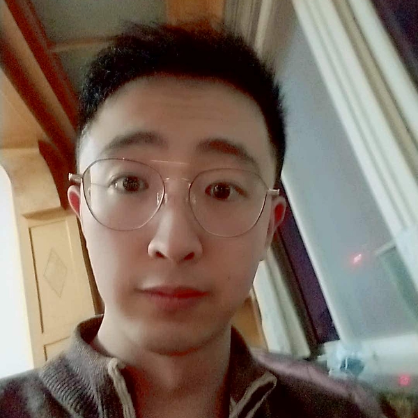 漏气的游泳圈的照片