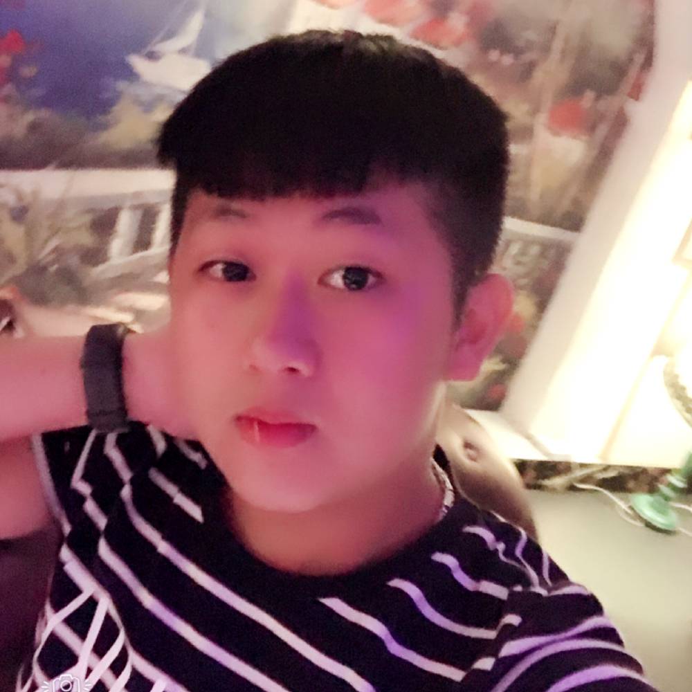 L明的照片