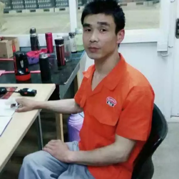 耍酷吃醋晨阳的照片