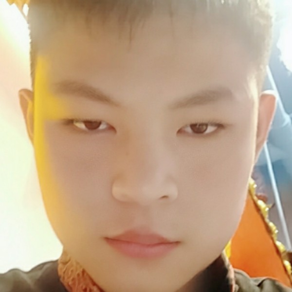 白昼等于彪壮的照片