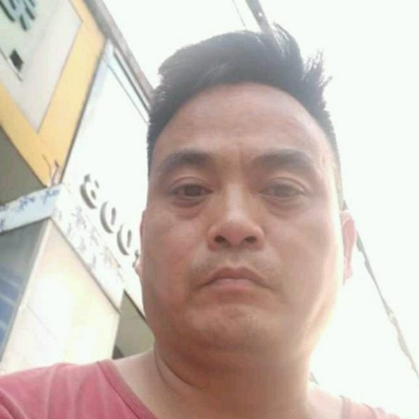 小佬开房的照片