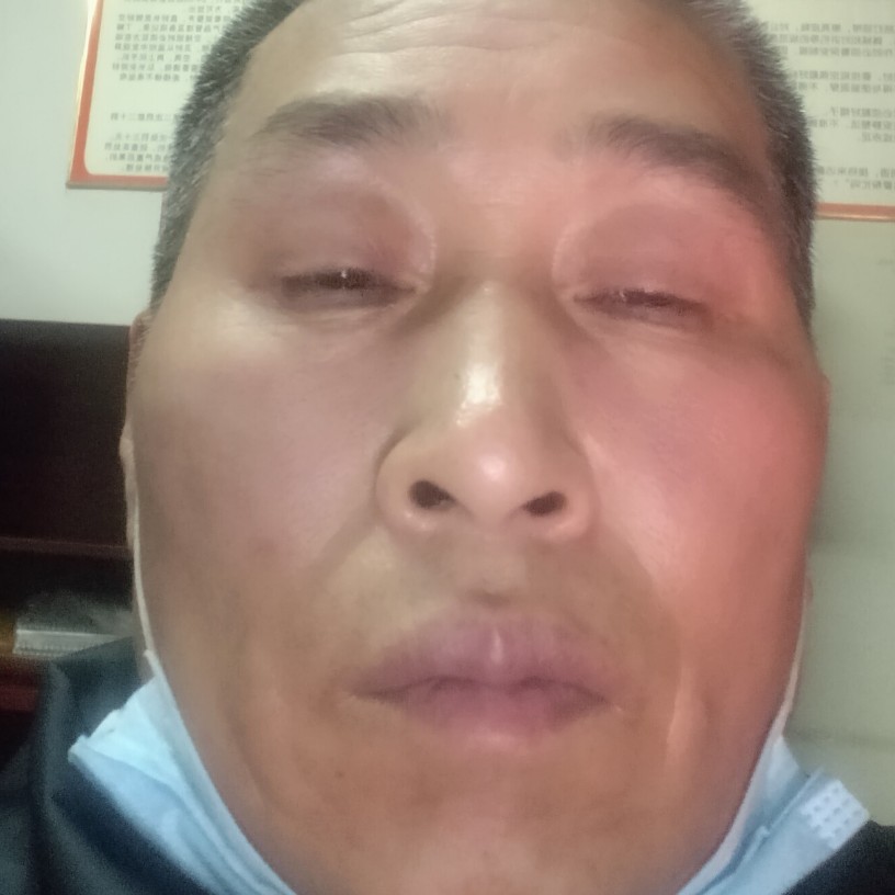秋月苦恋拉长的照片