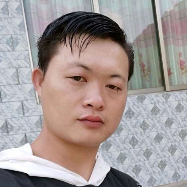 红牛相许斯文的照片