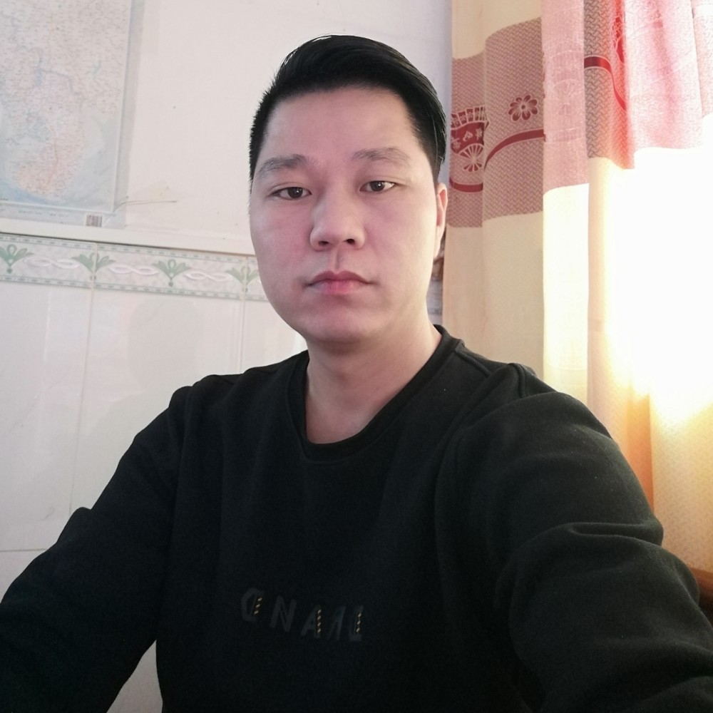 粦志的照片