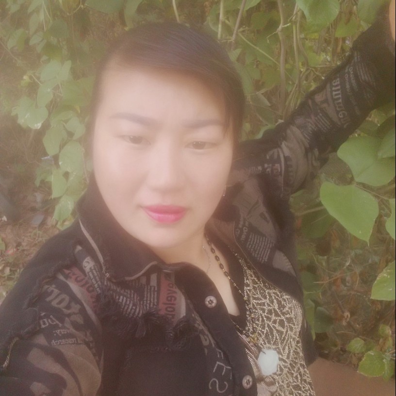 唐琴的照片