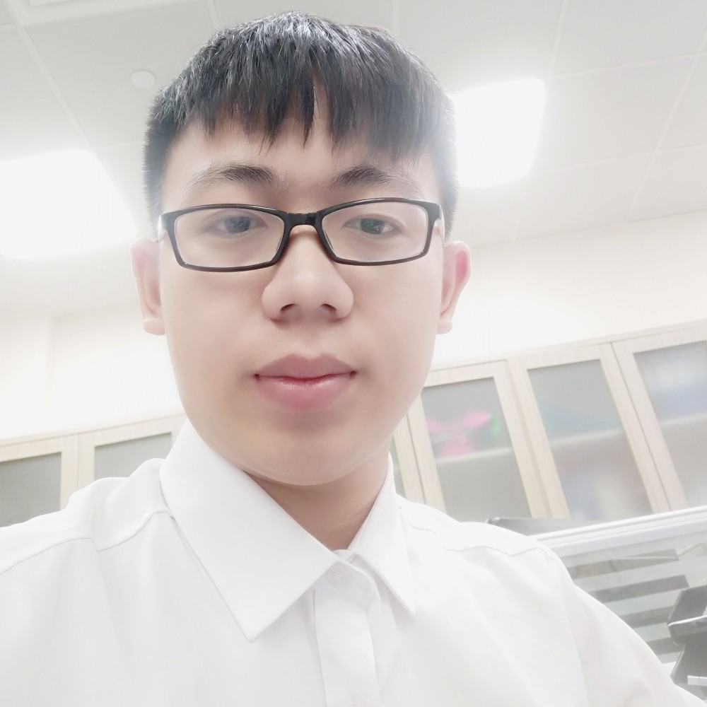 腼腆那如梦的照片