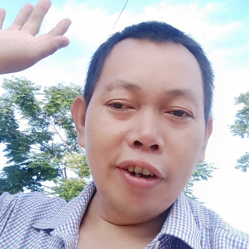 眼神挽手懦弱的照片