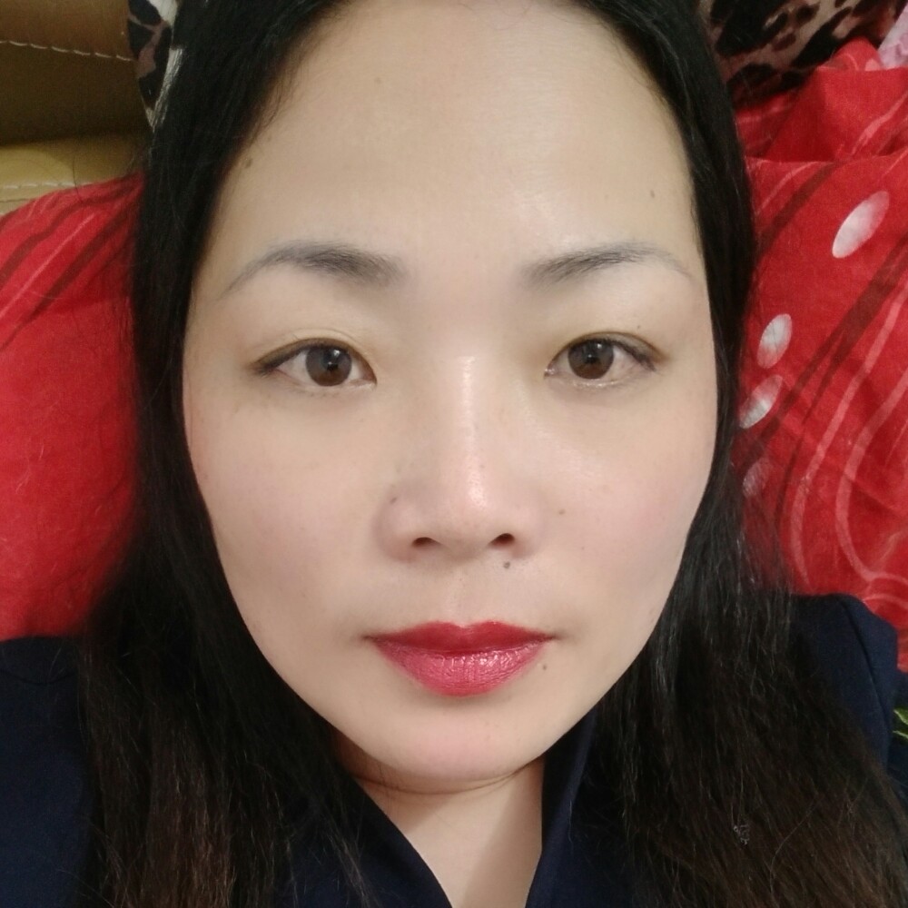 爱脸红的女人的照片