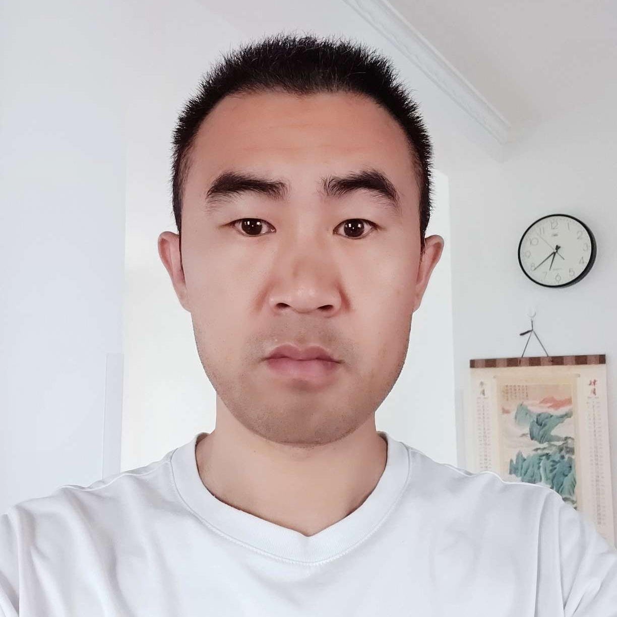 凉笙深拥香蕉的照片