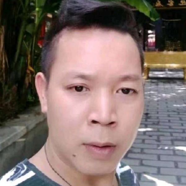 聪慧請蜻蜓的照片