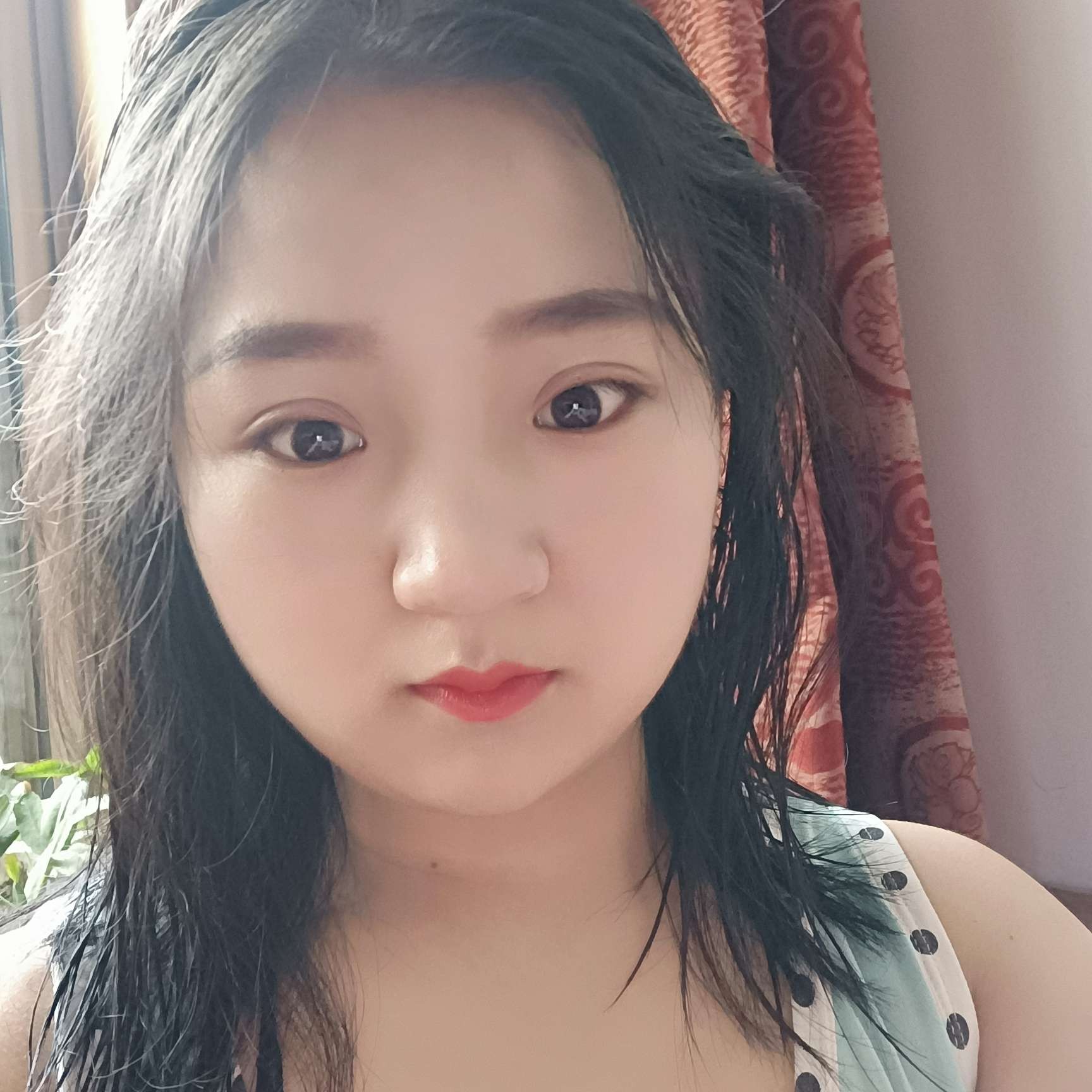 水杯和无垠的照片