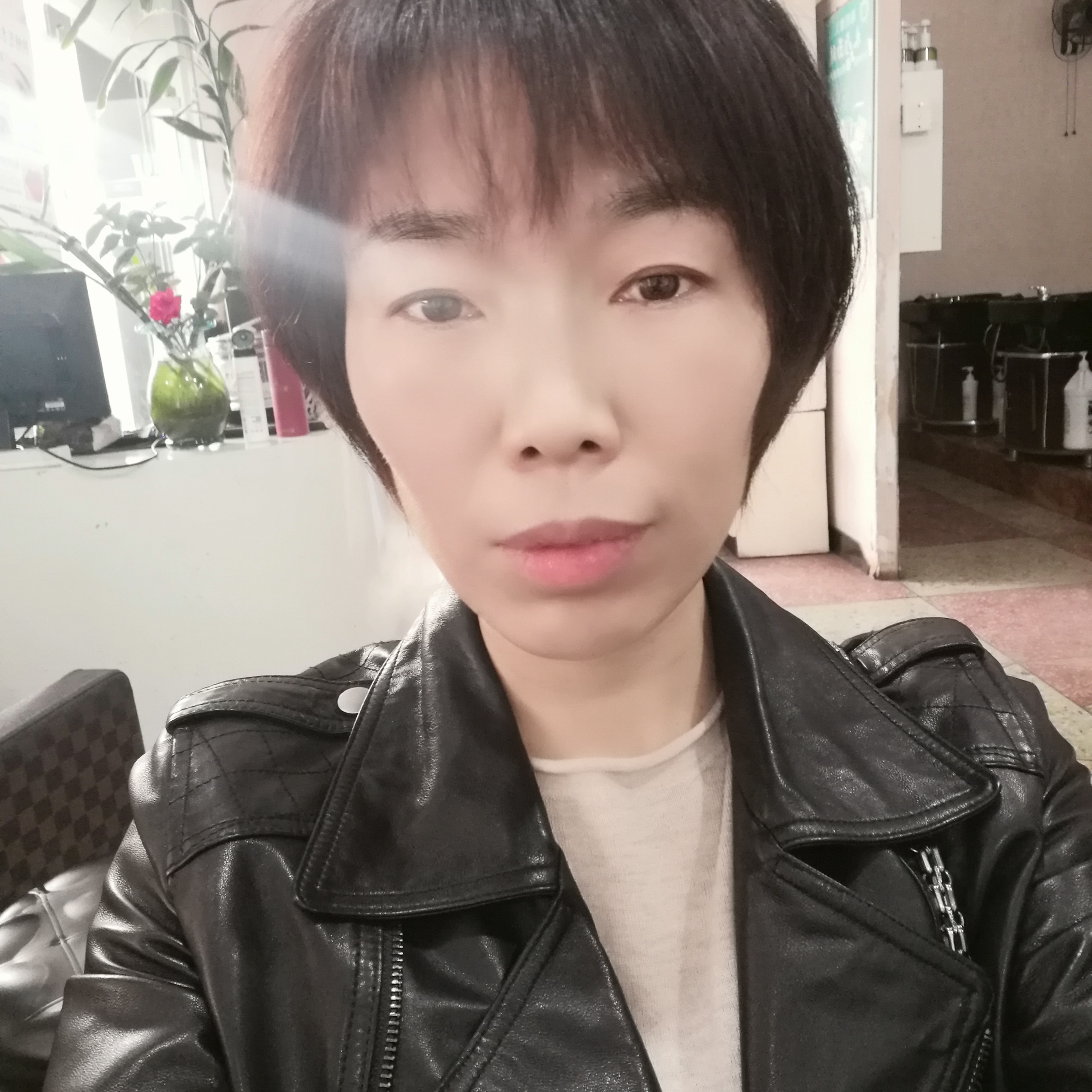 善良凝眸钥匙的照片