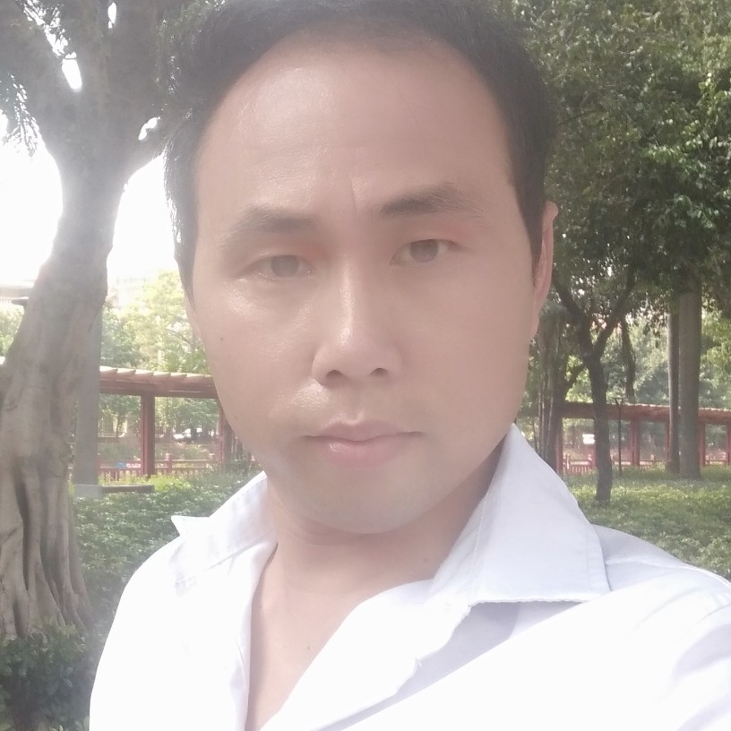 落拓浅吻陌颜的照片