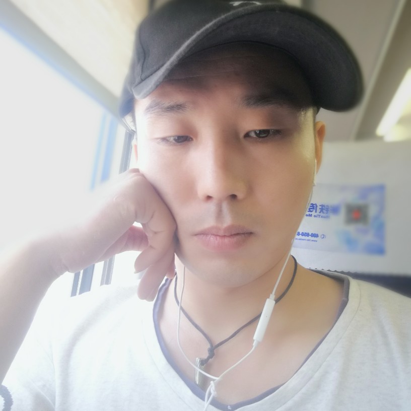 小郑同学的照片