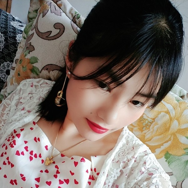 吖頭不哭的照片