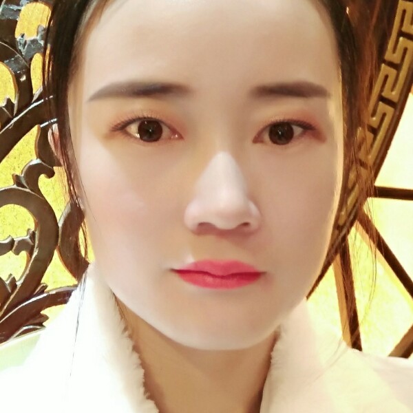 高高美女的照片