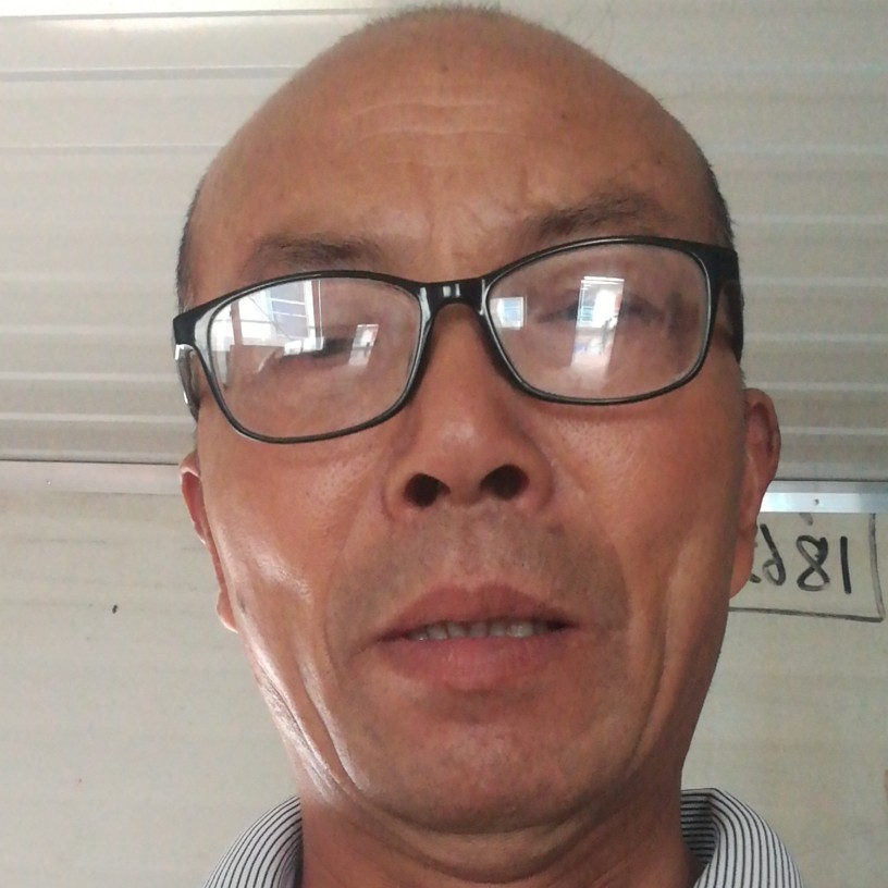 透彻迎红酒的照片