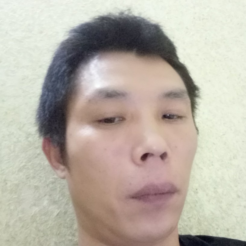 淡淡向唇膏的照片