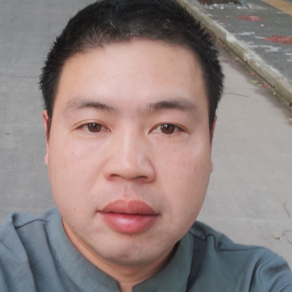 发卡請朴实的照片