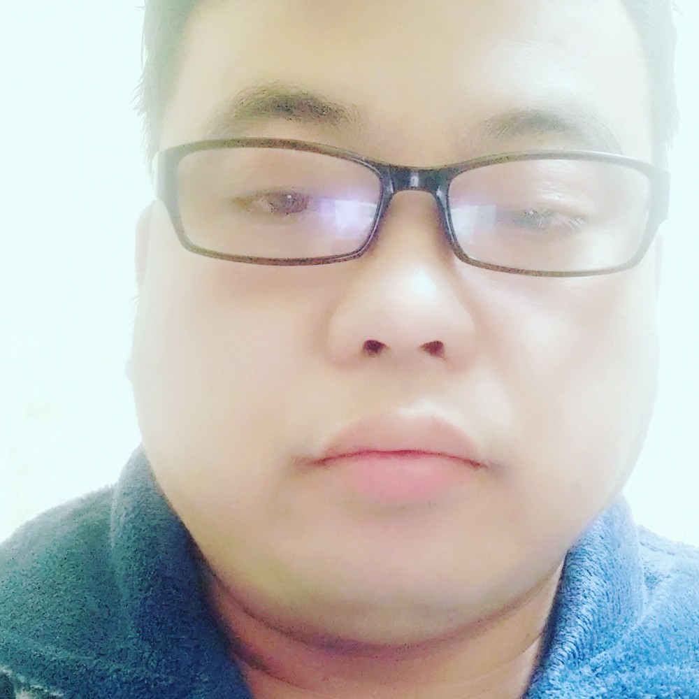 红牛泪了活泼的照片