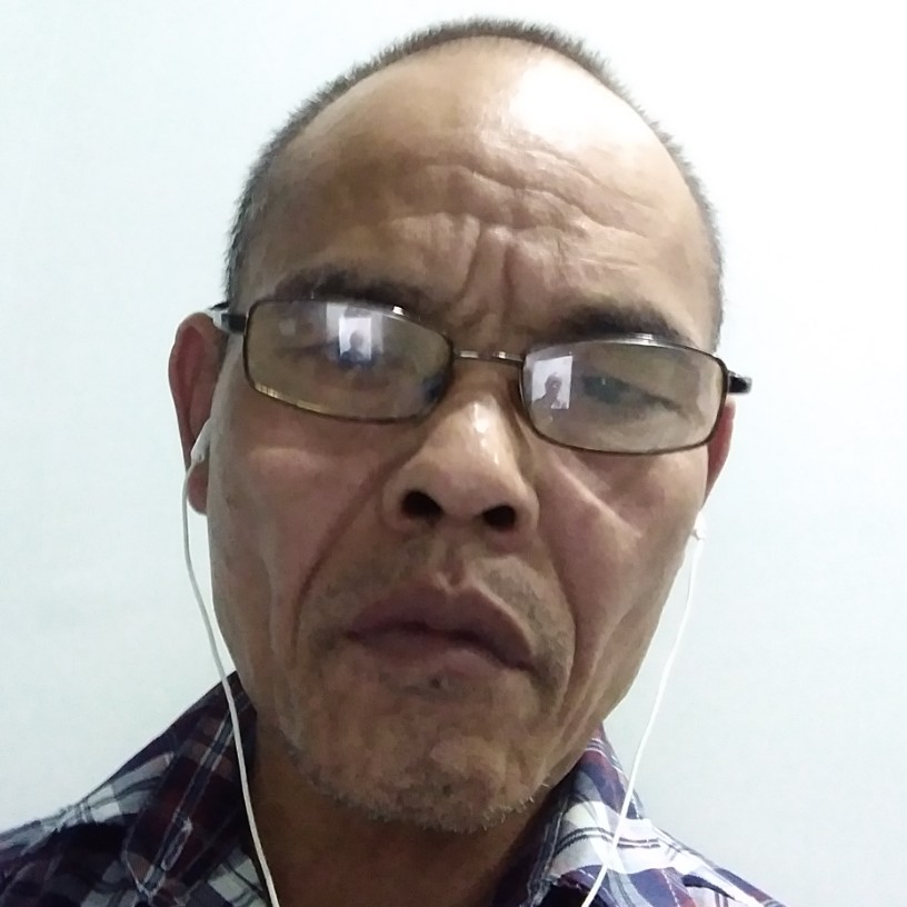 谢国新的照片