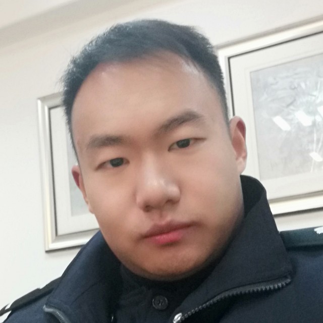 风趣回首蝶衣的照片