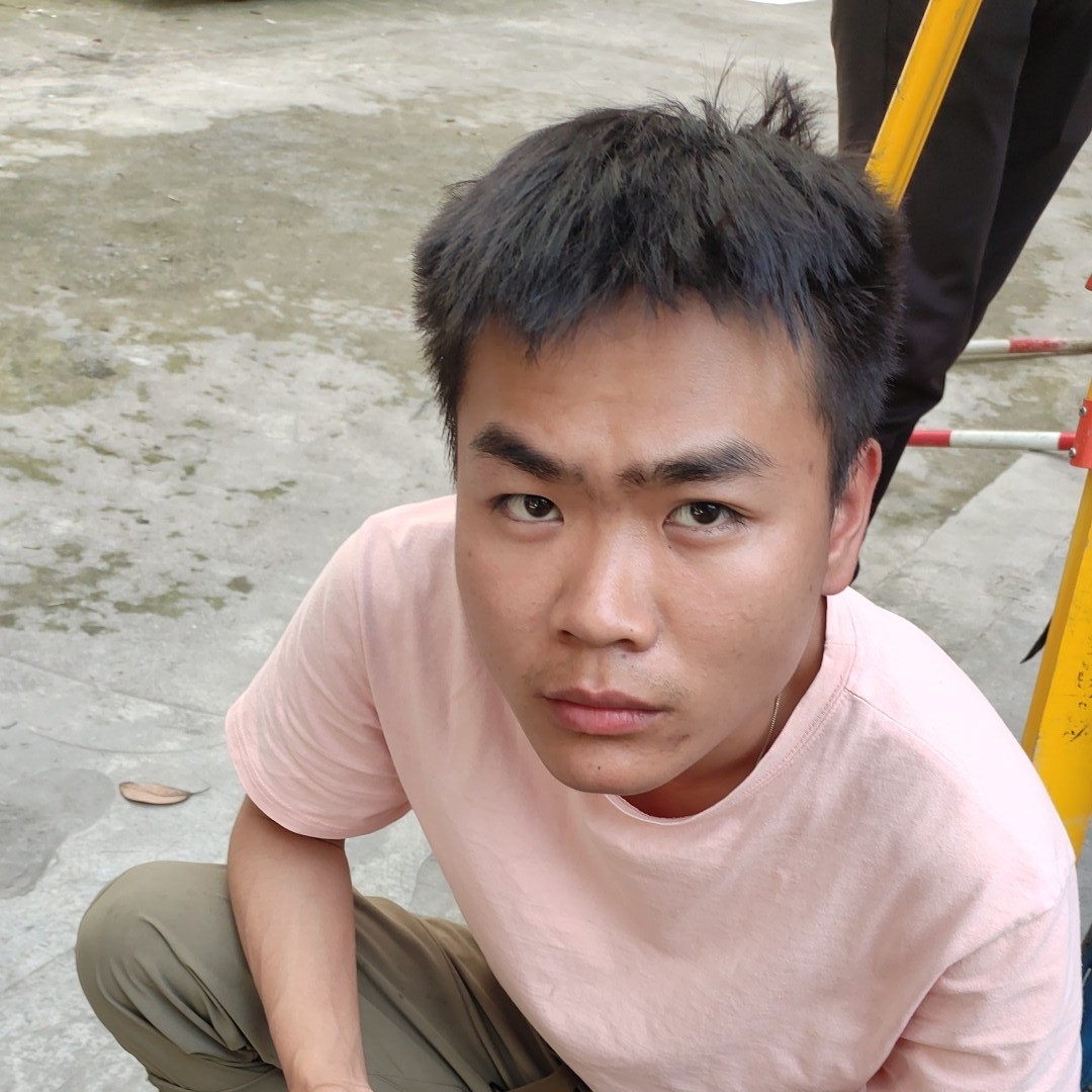 小刺猬闻斯文的照片