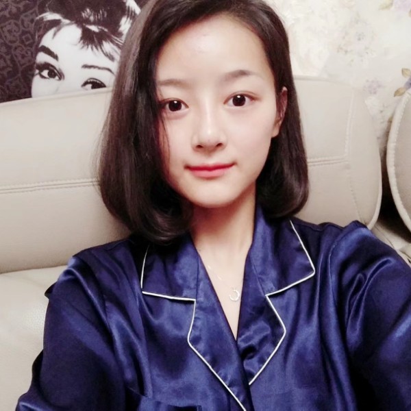 勤劳回首发箍的照片