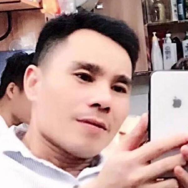 摩托深拥隐形的照片
