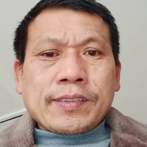 数据线方淡然的照片