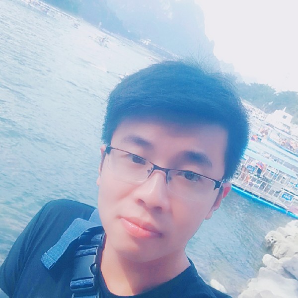 传统月光的照片